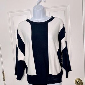 NWT :  Magaschoni Navy & white sweater. Size:  S